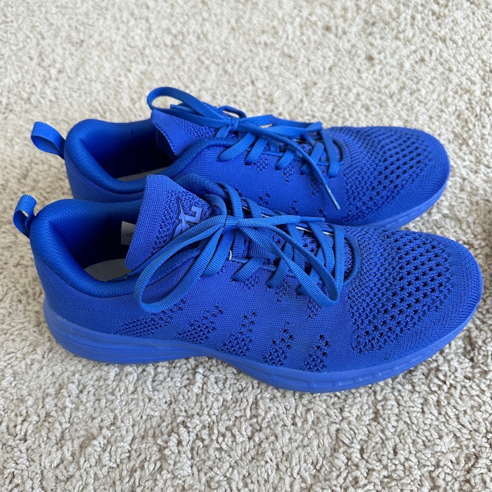 APL TechLoom Pro monochromatic cobalt
